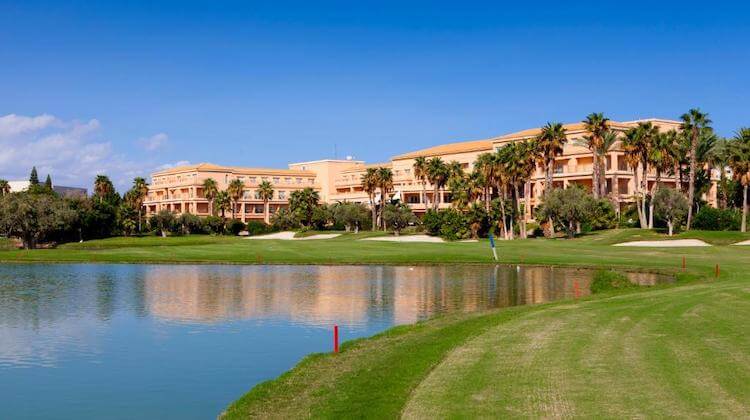 Alicante Golf Hotel Lake